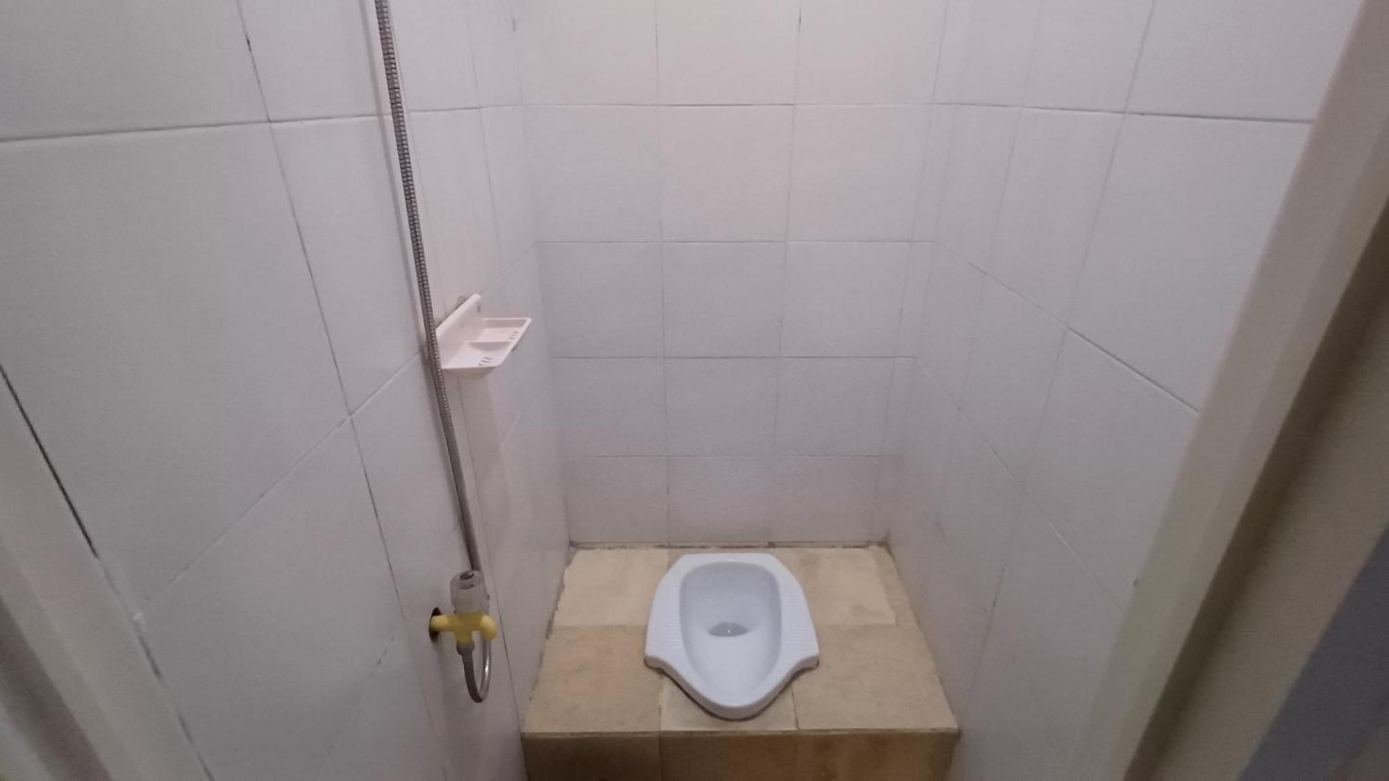 Kost Carmelia Syariah Baranangsiang Bogor Hotel Exterior photo