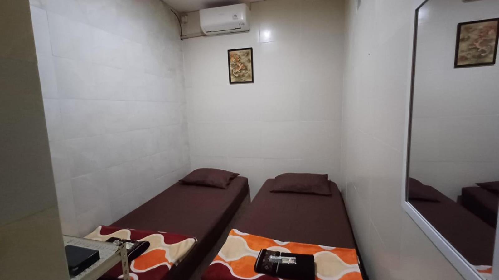 Kost Carmelia Syariah Baranangsiang Bogor Hotel Exterior photo